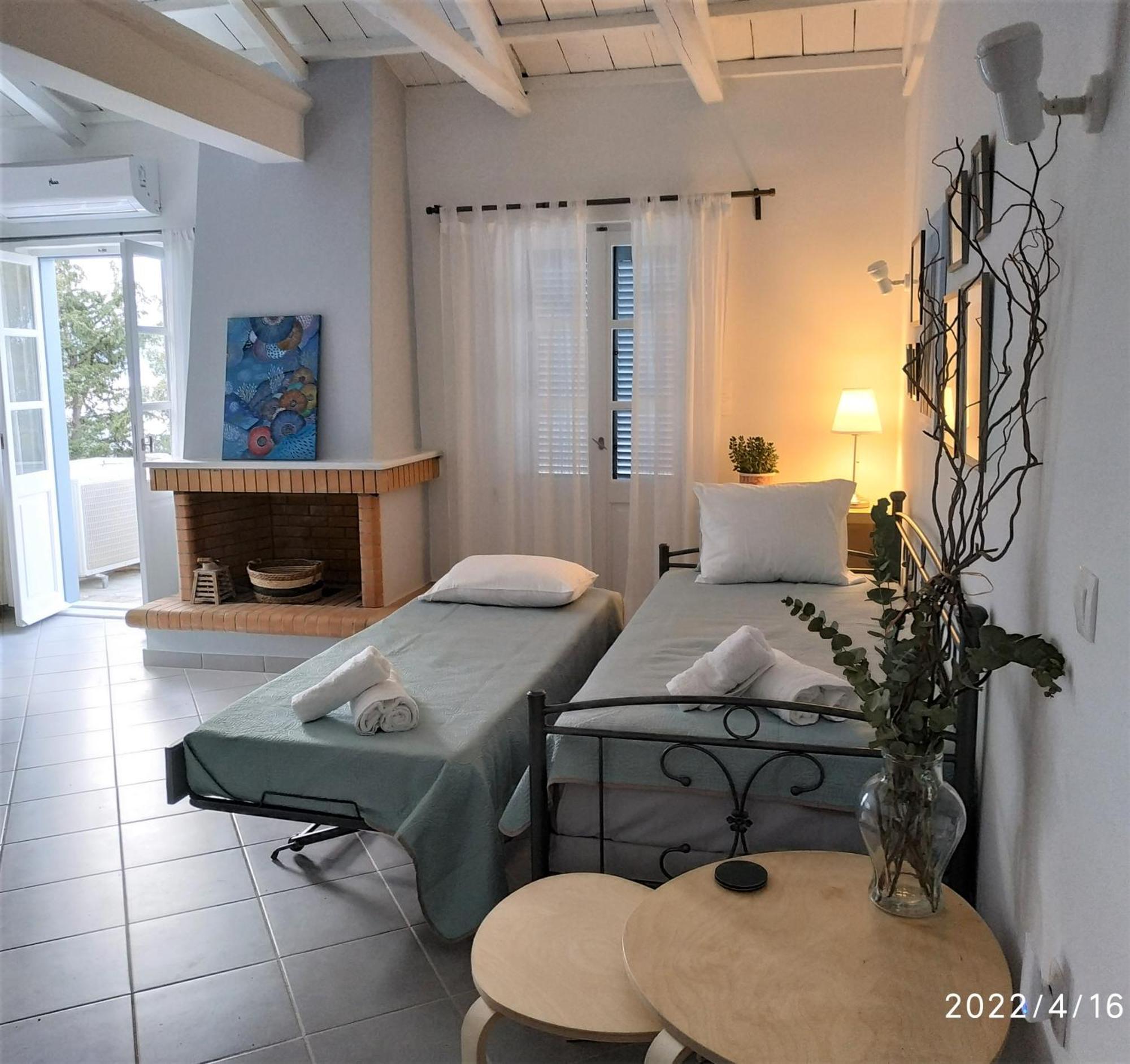 Pine Trees&Sea View Houses in Hydra - Daphne, Chloe, Myrto Zimmer foto