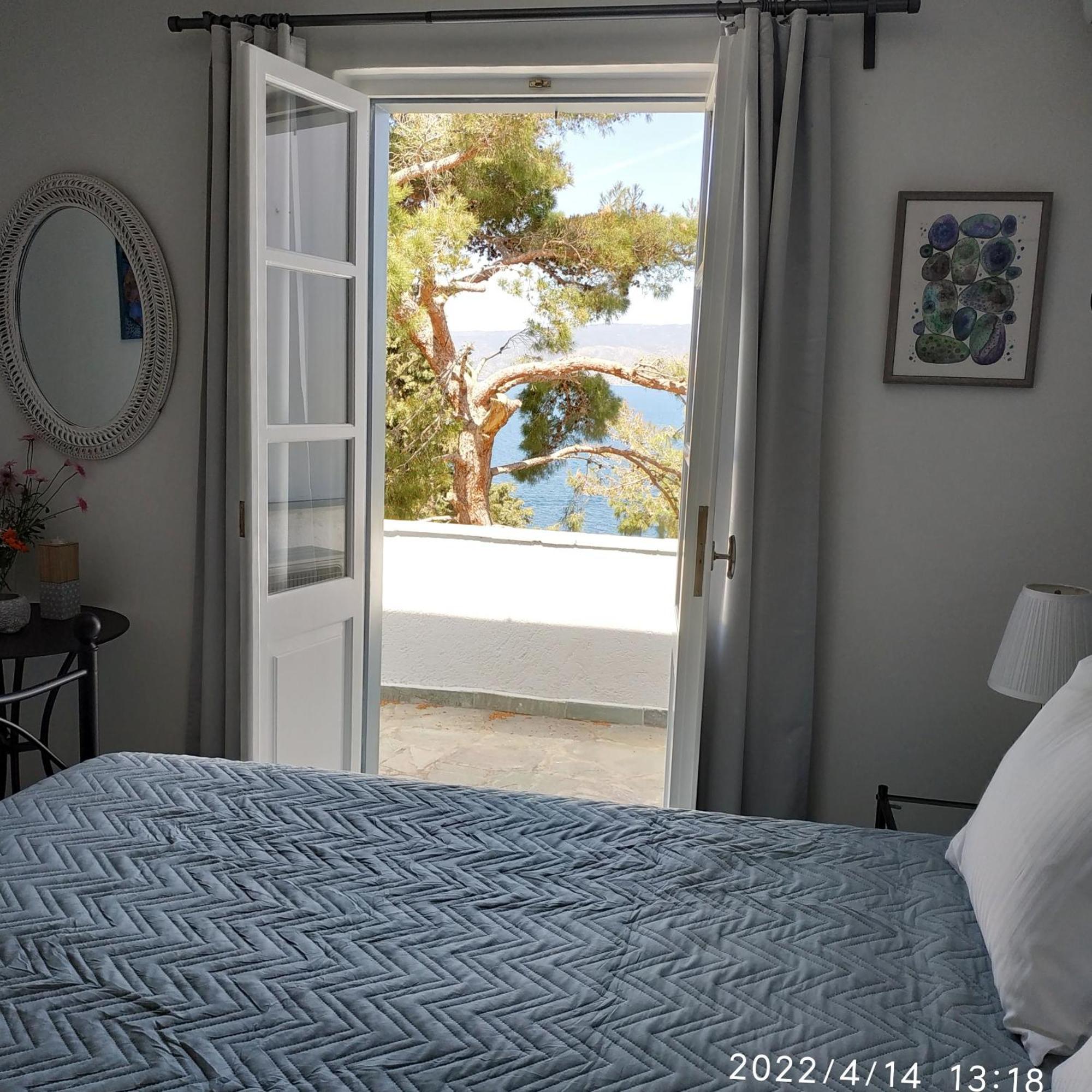 Pine Trees&Sea View Houses in Hydra - Daphne, Chloe, Myrto Zimmer foto